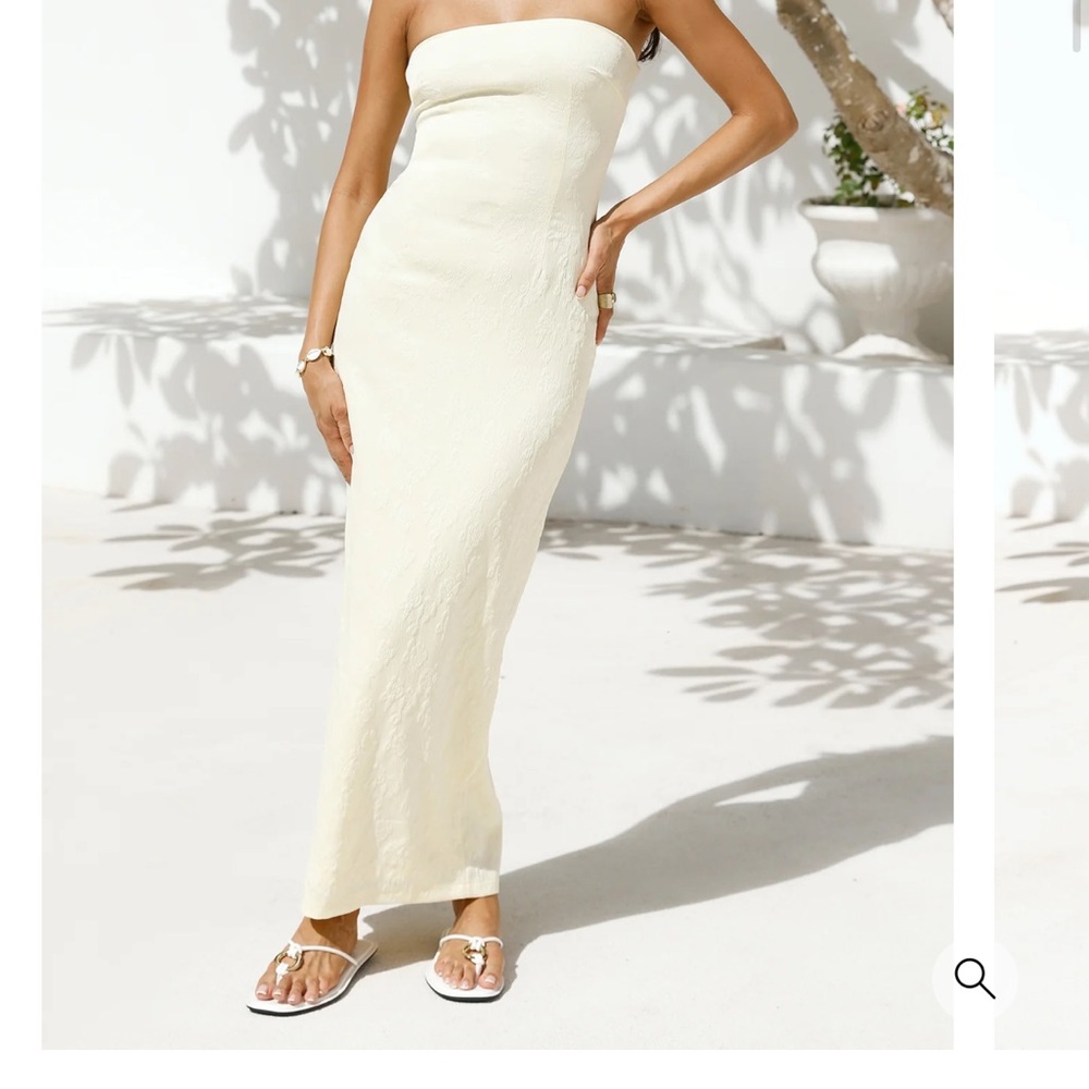 Chic Strapless Cream Dress - Picture 5 of 6